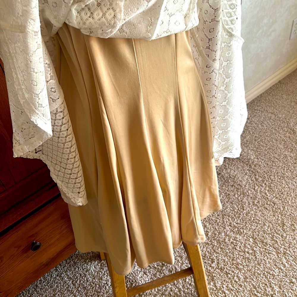 NWT⭐️DANNY and NICOLE Ivory Cream LACE DRESS Size 10 - Picture 9 of 16